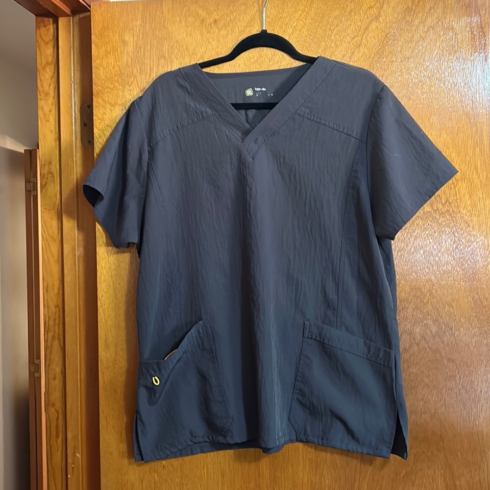 Women’s scrub top. XL. Excellent condition